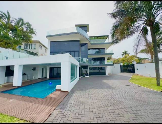 5 BEDROOM FREEHOLD FOR SALE IN UMHLANGA CENTRAL